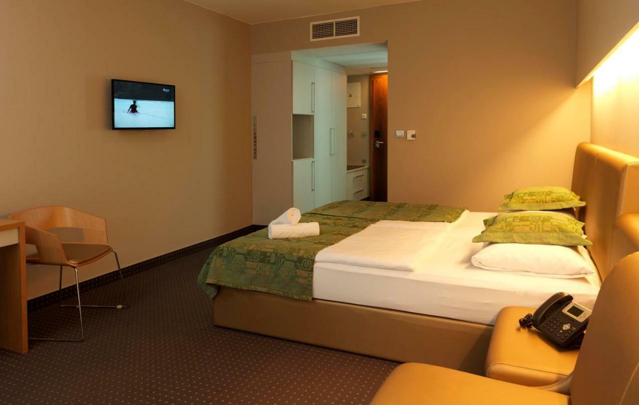 Hotel Thermana Park Lasko**** Superior Exterior photo